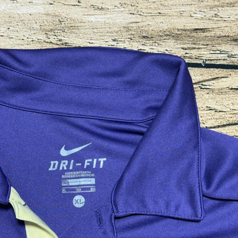 Nike Polo Shirt Mens XL Purple Washington Huskies Dri-FIT Golf 25840X-WH1